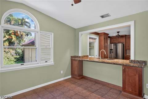 1460 Manuels Dr, Fort Myers FL - photo 10 of 40