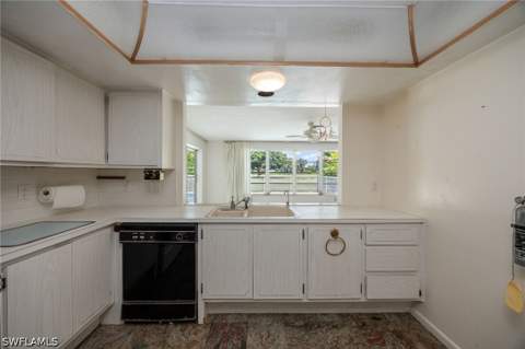 635 Wedge Dr, Naples FL - photo 11 of 22