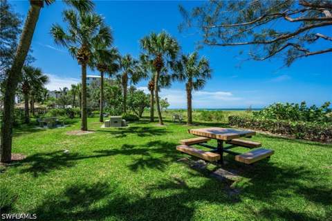635 Wedge Dr, Naples FL - photo 17 of 22