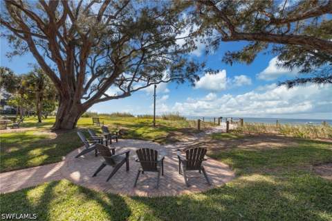 635 Wedge Dr, Naples FL - photo 19 of 22