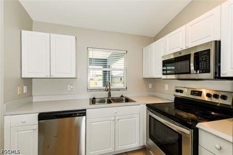113 Blackstone Dr, Fort Myers FL - photo 7 of 15