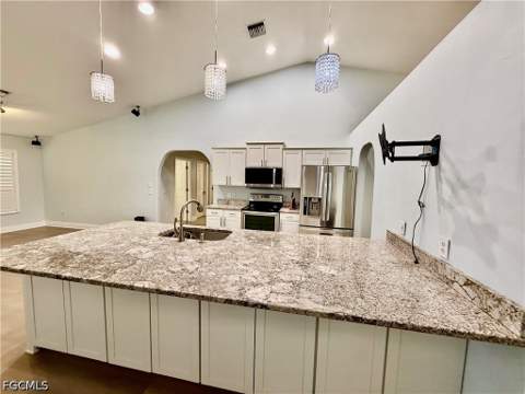 711 Sawyer St, Lehigh Acres FL - photo 10 of 38