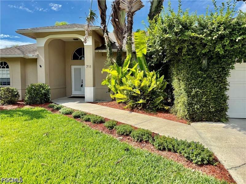 3 bedroom SingleFamilyResidence at 711 Sawyer St, Lehigh Acres, Lehigh Acres — photo 2