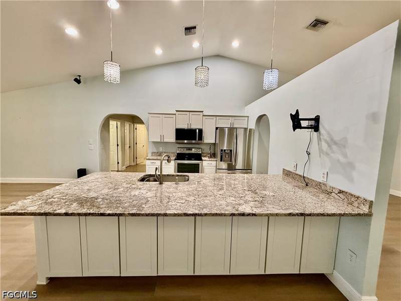 3 bedroom SingleFamilyResidence at 711 Sawyer St, Lehigh Acres, Lehigh Acres — photo 3