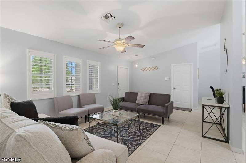 3 bedroom SingleFamilyResidence at 3106 SE 8th Pl, Cape Coral, Cape Coral — photo 3