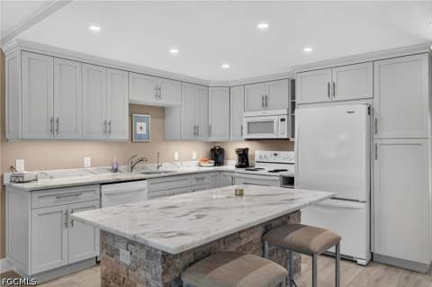 538 Estero Blvd 203, Fort Myers Beach FL - photo 6 of 40