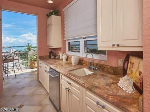 1061 S Collier Blvd Ph 1, Marco Island FL - photo 11 of 47