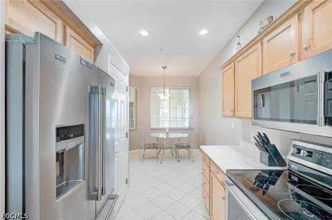 20051 Sanibel View Cir 303, Fort Myers FL - photo 20 of 40