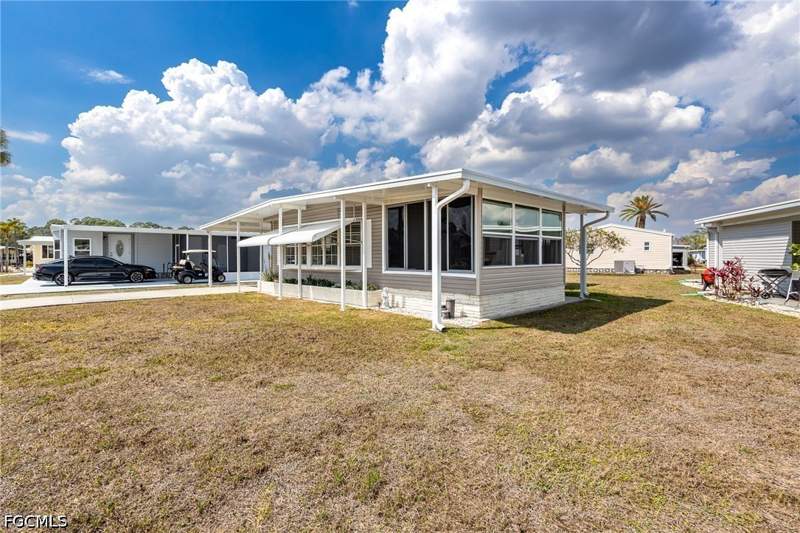2 bedroom ManufacturedHome at 478 Nicklaus Blvd, Six Lakes Country Club, North Fort Myers — photo 2