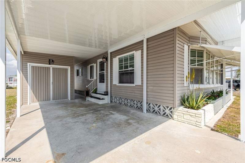 2 bedroom ManufacturedHome at 478 Nicklaus Blvd, Six Lakes Country Club, North Fort Myers — photo 3