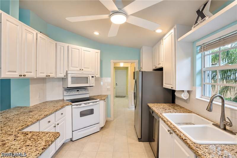 2 bedroom Attached at 5434 Guadeloupe Way, Island Walk, Naples — photo 3