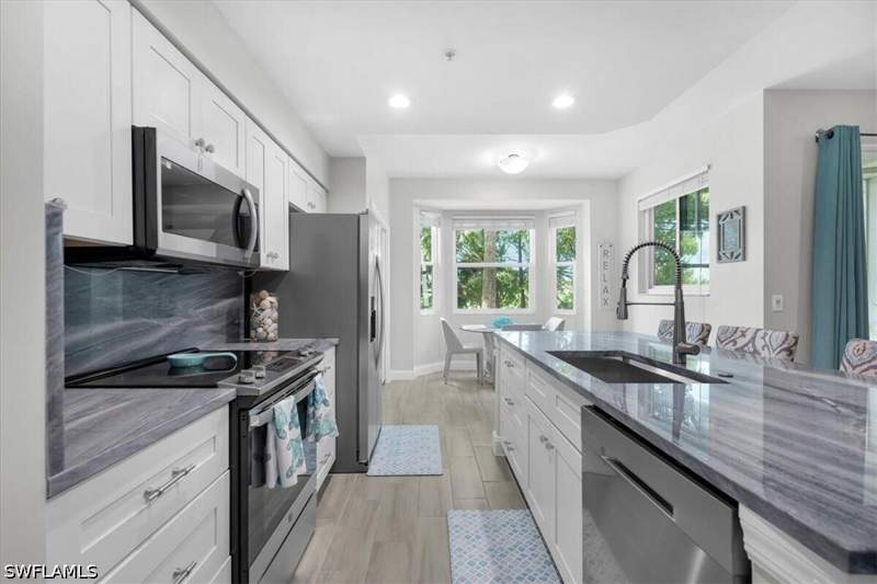 2 bedroom Condominium at 21320 Lancaster Run 1115, Stoneybrook, Estero — photo 2