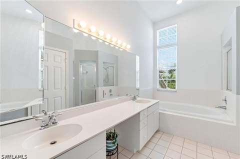7768 Gardner Dr 202, Naples FL - photo 9 of 21
