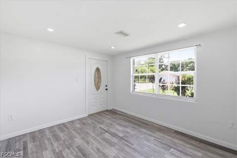 218 Poe Ave, North Fort Myers FL - photo 6 of 29