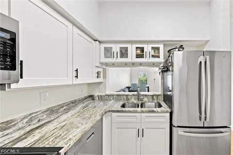 8423 Bernwood Cove Loop 410, Fort Myers FL - photo 6 of 28