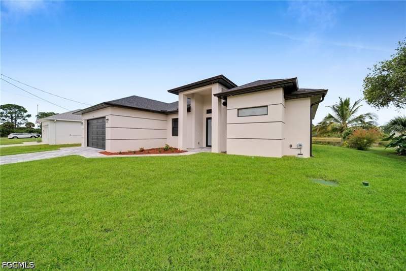 3 bedroom SingleFamilyResidence at 743 Chestnut St E, Lehigh Acres, Lehigh Acres — photo 3