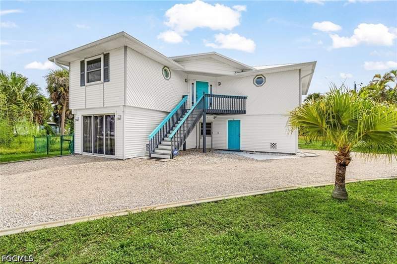 2 bedroom SingleFamilyResidence at 2510 Rose Ave, Gulfhaven, St James City — photo 3