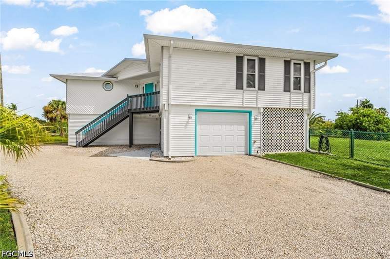 2 bedroom SingleFamilyResidence at 2510 Rose Ave, Gulfhaven, St James City — photo 4