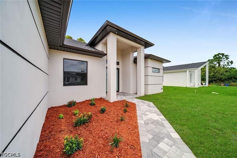 3 bedroom SingleFamilyResidence at 740 Chestnut St E, Lehigh Acres, Lehigh Acres — photo 4
