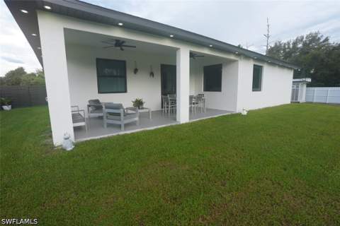 611 Lake Ave, Lehigh Acres FL - photo 14 of 42