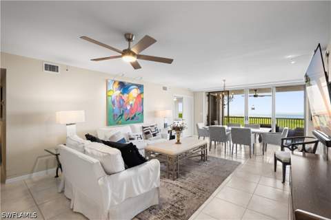 6825 Grenadier Blvd 1102, Naples FL - photo 8 of 44