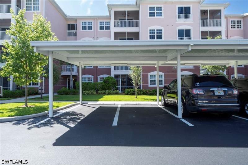 2 bedroom Condominium at 15901 Royal Pointe Ln 405, Royal Pointe, Fort Myers — photo 3