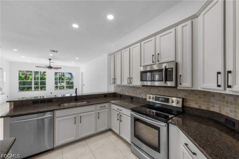 2628 Fairmont Cove Ct, Cape Coral FL - photo 18 of 50