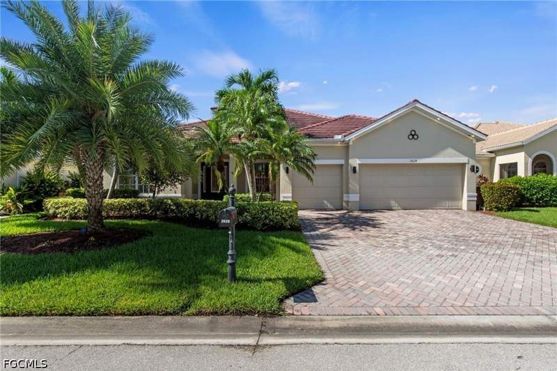 5 bedroom SingleFamilyResidence at 2628 Fairmont Cove Ct, Fairmont, Cape Coral — photo 2