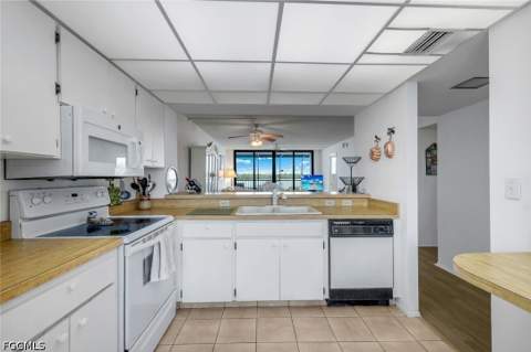 4253 Bay Beach Ln F1, Fort Myers Beach FL - photo 21 of 36