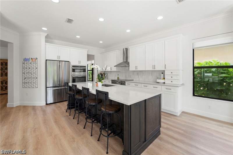 6 bedroom SingleFamilyResidence at 2858 Cinnamon Bay Cir, Riverstone, Naples — photo 4