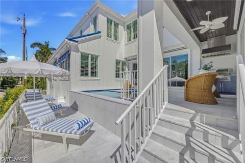 844 8th St S, Naples FL - photo 9 of 29