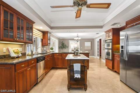2429 Kings Lake Blvd, Naples FL - photo 8 of 27