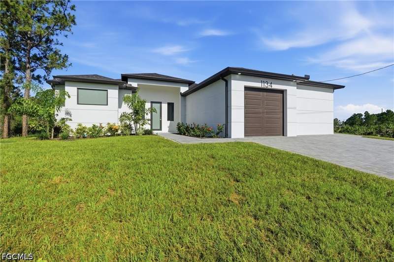 3 bedroom SingleFamilyResidence at 1134 Holmes Ave S, Lehigh Acres, Lehigh Acres — photo 2
