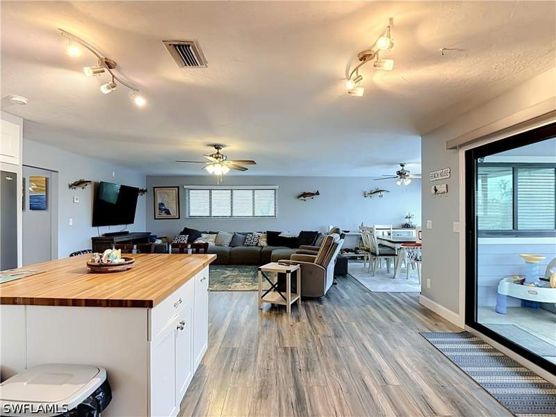 3 bedroom SingleFamilyResidence at 5318 Serenity Cv, Serenity Cove, Bokeelia — photo 4