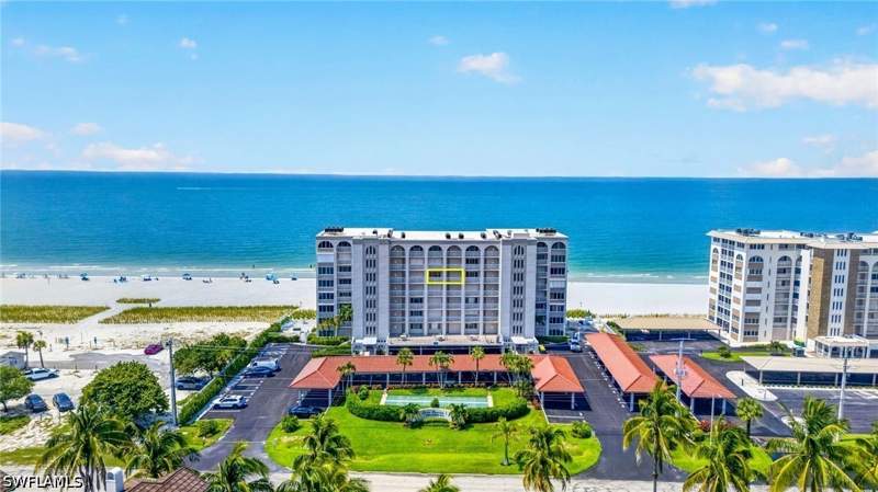2 bedroom Condominium at 26000 Hickory Blvd 604, Casa Bonita I, Bonita Springs — photo 3