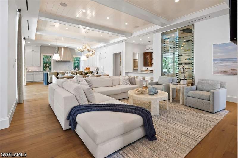6 bedroom SingleFamilyResidence at 12 Sabre Ln, Sabre Cay, Naples — photo 3