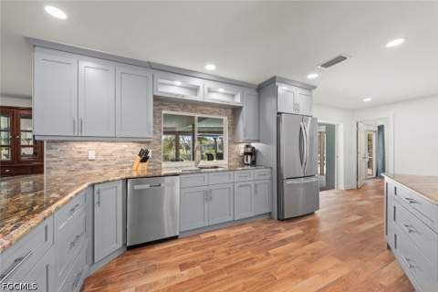 9421 Moonlight Dr, Sanibel FL - photo 15 of 50