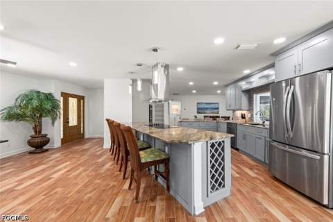 9421 Moonlight Dr, Sanibel FL - photo 9 of 50