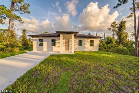 308 Mangonia Ave, Lehigh Acres FL - photo 23 of 26