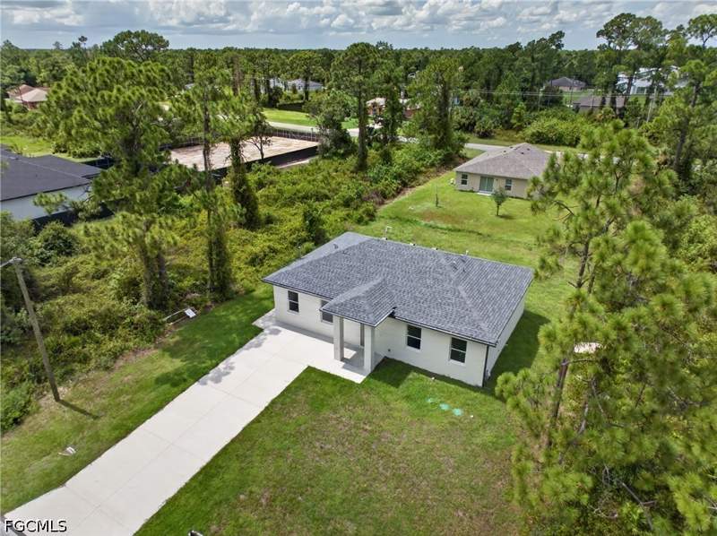 4 bedroom SingleFamilyResidence at 308 Mangonia Ave, Lehigh Acres, Lehigh Acres — photo 4