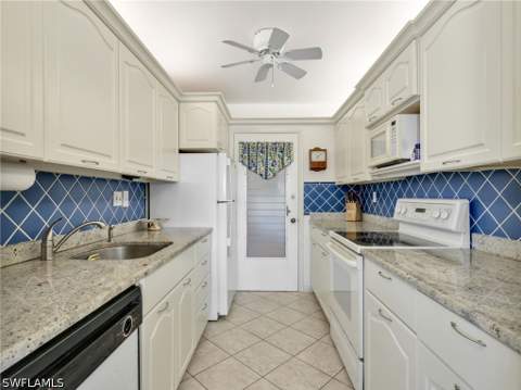 2150 Gulf Shore Blvd N 407, Naples FL - photo 11 of 40