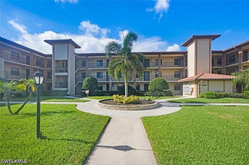 2 bedroom Condominium at 7300 Province Way 1305, Countryside Condos, Naples — photo 3