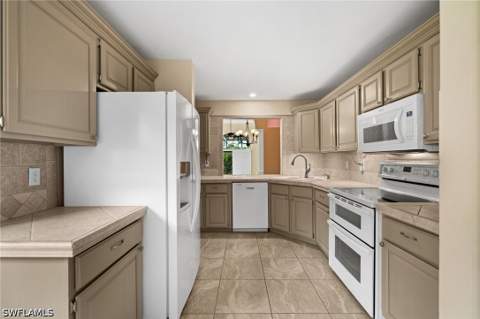1439 Larkspur Dr, Fort Myers FL - photo 17 of 44