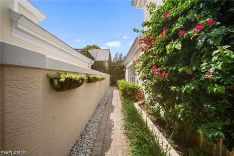 392 Carlton Pl 3, Naples FL - photo 12 of 50