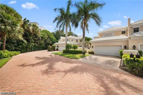 392 Carlton Pl 3, Naples FL - photo 9 of 50
