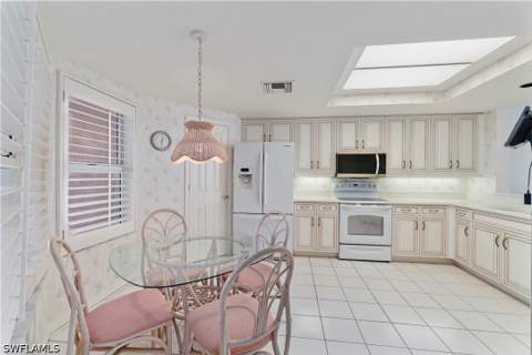 267 Barefoot Beach Blvd 204, Bonita Springs FL - photo 13 of 40