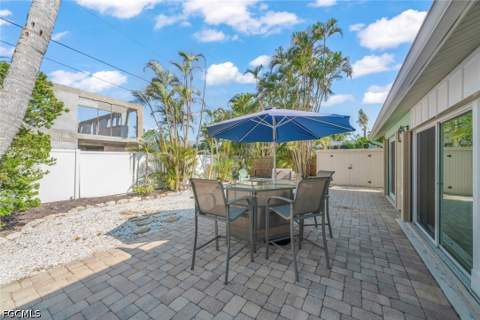 534 Piedmont Rd, Sanibel FL - photo 23 of 48