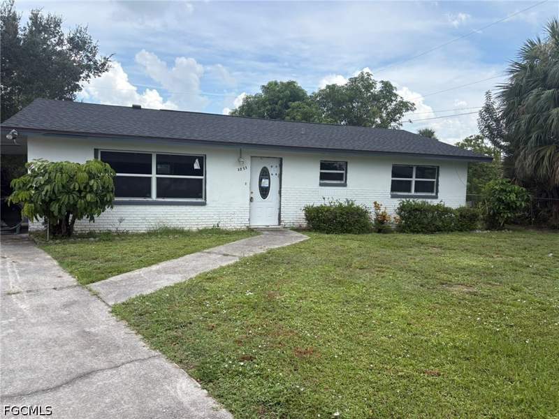 4 bedroom SingleFamilyResidence at 3751 Highland Ave, Fort Myers, Fort Myers — photo 2