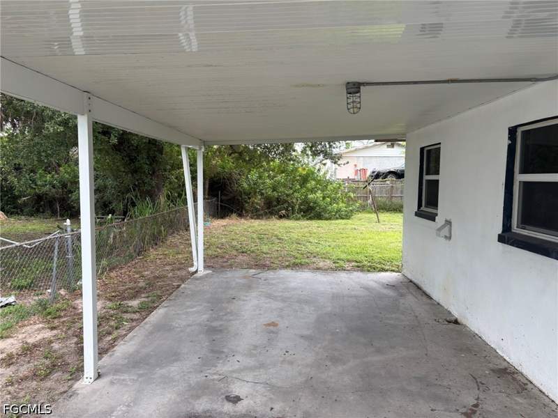 4 bedroom SingleFamilyResidence at 3751 Highland Ave, Fort Myers, Fort Myers — photo 3