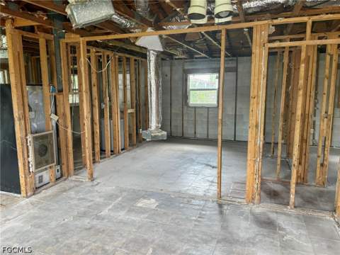3751 Highland Ave, Fort Myers FL - photo 6 of 15